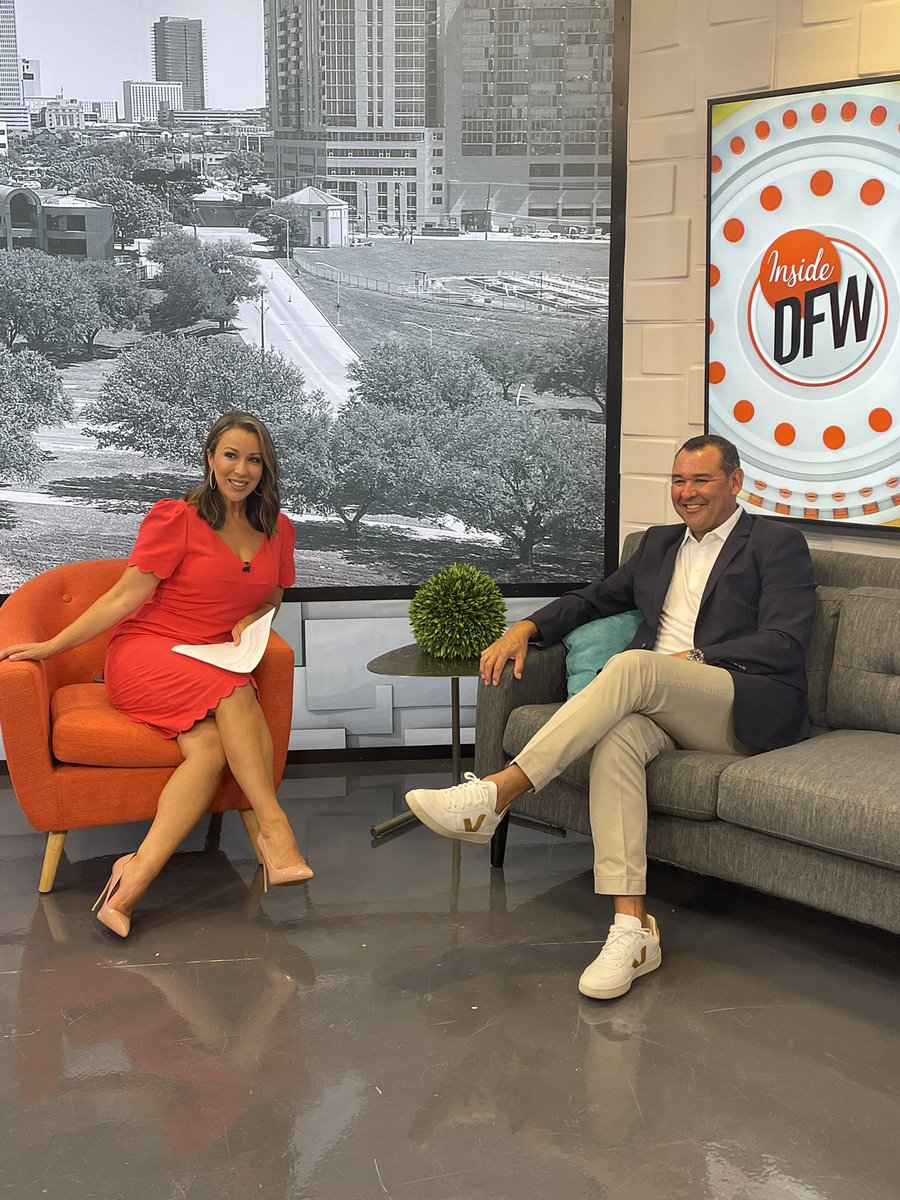 In the studio with <a href="/JennyAnchondoTV/">Jenny Anchondo</a> <a href="/CW33/">CW33 TV</a> &amp; <a href="/MiCocina_TexMex/">Mi Cocina</a> President + CEO <a href="/EdgarOGuevara/">Edgar Guevara</a> talking all things Mambo Miles and Mi Familia Fund! ✨