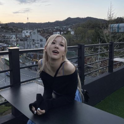 ffebruwary's tweet photo. #FotoProfilBaru https://t.co/MeCh0KF35x