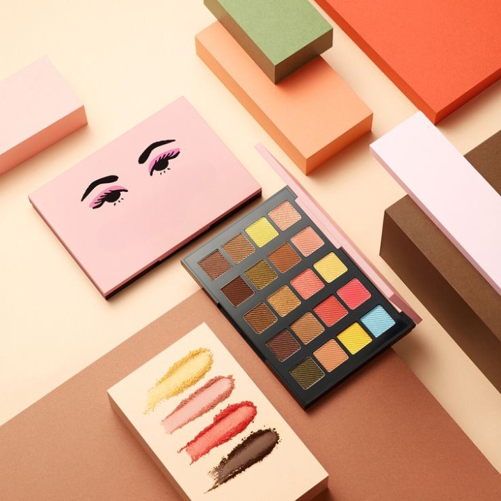 The Next Level With Custom Eye Shadow Packaging?