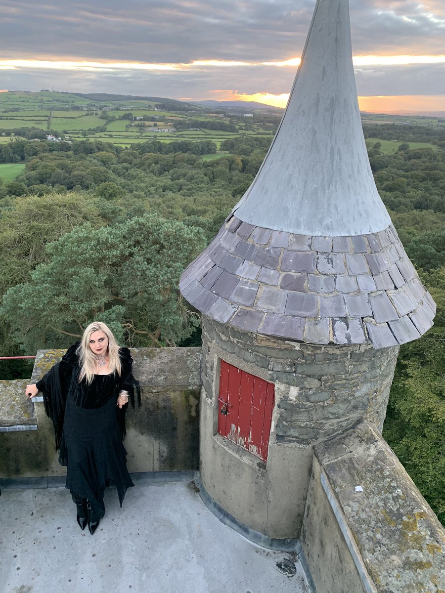 rickywarwick's tweet photo. Spent the last two days locked away in Helen’s Tower Co Down with Mrs Warwick, can highly recommend it. Not to expensive either. Right we’re off down Strangford Lough for the next 5 days !! #helenstower #countydown #strangfordlough https://t.co/BaCJTC5opu