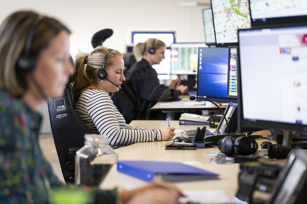 In de pilot Zorgcoördinatie worden vanaf nu digitaal gegevens uitgewisseld tussen de Meldkamer Ambulancezorg en de Huisartsenposten in Gelderland-Midden en -Zuid. Tijdswinst voor patiënten én zorgverleners! Lees meer ➡️ ambulancezorggm.nl/slim-systeem-o…

<a href="/vrgz/">Veiligheidsregio GZ</a> #AmbulanceGM #zorgcoördinatie