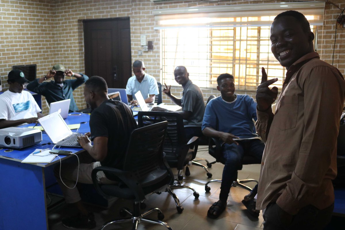 broaddrive's tweet photo. Its been a great ride with the first cohort of the @broaddrive web design bootcamp
#Broaddrive
#Webdesign
#Webhostingcompany
#bootcamp
https://t.co/Q1e1vpy3KN https://t.co/8iHojKAODN