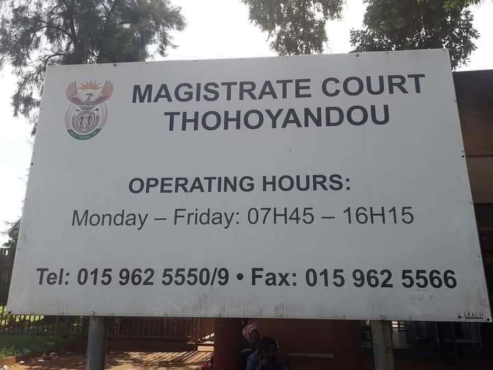 VhembeO's tweet photo. LIVE | SENTENCING OF NDIVHUWO THISIKHAWE
THOHOYANDOU : The sentencing of Ndivhuwo Tshisikhawe, from Lwamondo Village is currently underway at the Thohoyandou Magistrate's Court.
#VhembeObserver https://t.co/lser3EjBge