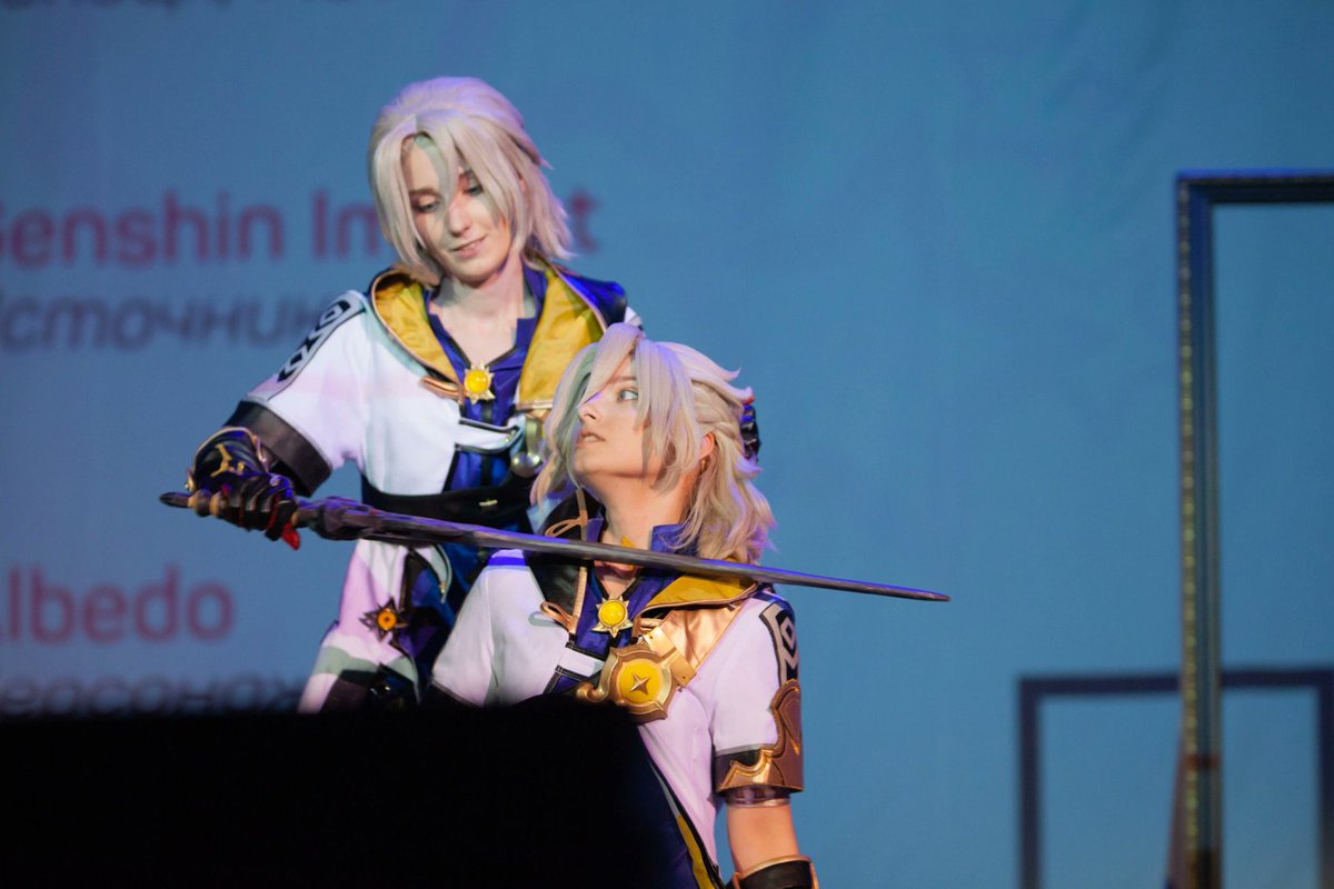 По нам с <a href="/mon_danteri/">лук</a> явно плачет театральное 🤣
В кадрах со сцены есть какая-то своя прелесть, хотя они и далеки от идеала х) 
//Ну почему здесь всего четыре фоточки можно добавить!? -.-//

#albedo #albedocosplay #genshinimpact #genshinimpactcosplay #альбедо #альбедокосплей