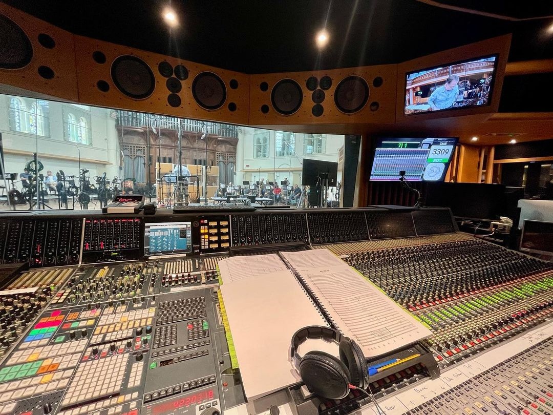 In the hot seat with <a href="/mr_parker/">Chris Parker</a>. 

📍 The Hall

#AIRstudios