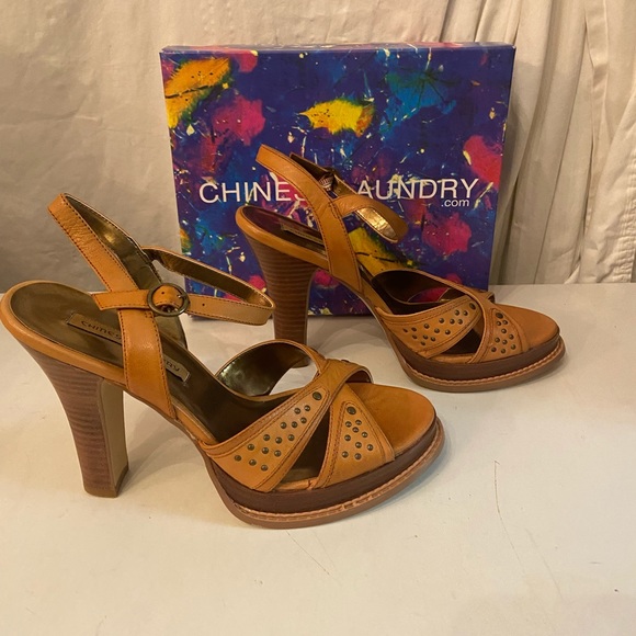 RAWFashionFinds's tweet photo. So good I had to share! Check out all the items I'm loving on @Poshmarkapp from @calongo1961 #poshmark #fashion #style #shopmycloset #gbyguess #chineselaundry #universalthread: https://t.co/0zn43isECi https://t.co/esmwIO1j05