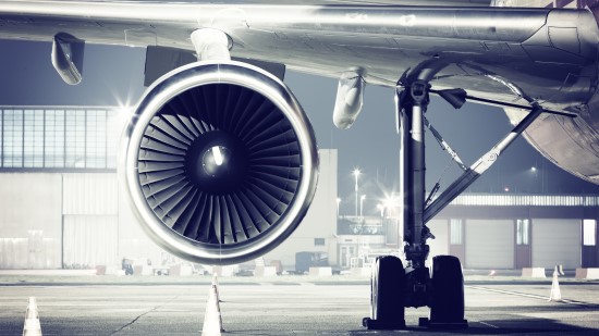 Les avions électriques peuvent sembler futuristes, mais le tout premier vol a eu lieu en 1883 et, récemment, il y a eu une tentative pour créer des avions électriques commerciaux. En lire plus ici - fal.cn/3riXW #avionelectrique #aircharter #aviation #travel