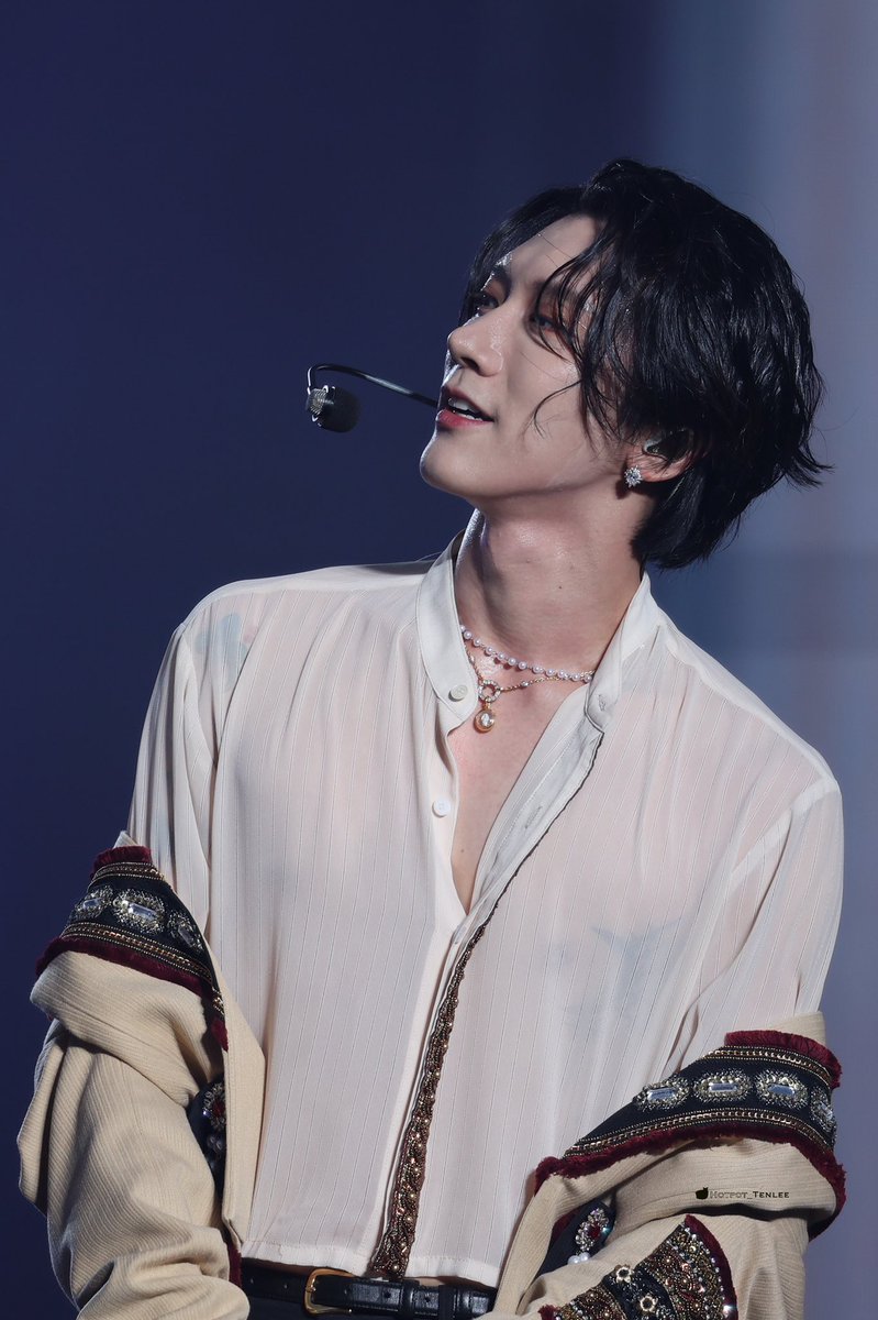 usa_to_ten's tweet photo. สร้อยพระเตนล์สวยฮะหรูฮะหรามากอ่ะ มีพงมีเพชรไปอีก สวยมาก จริง ๆ แล้วโคตรเหมาะกับน้อง https://t.co/iOiCLaTZoM