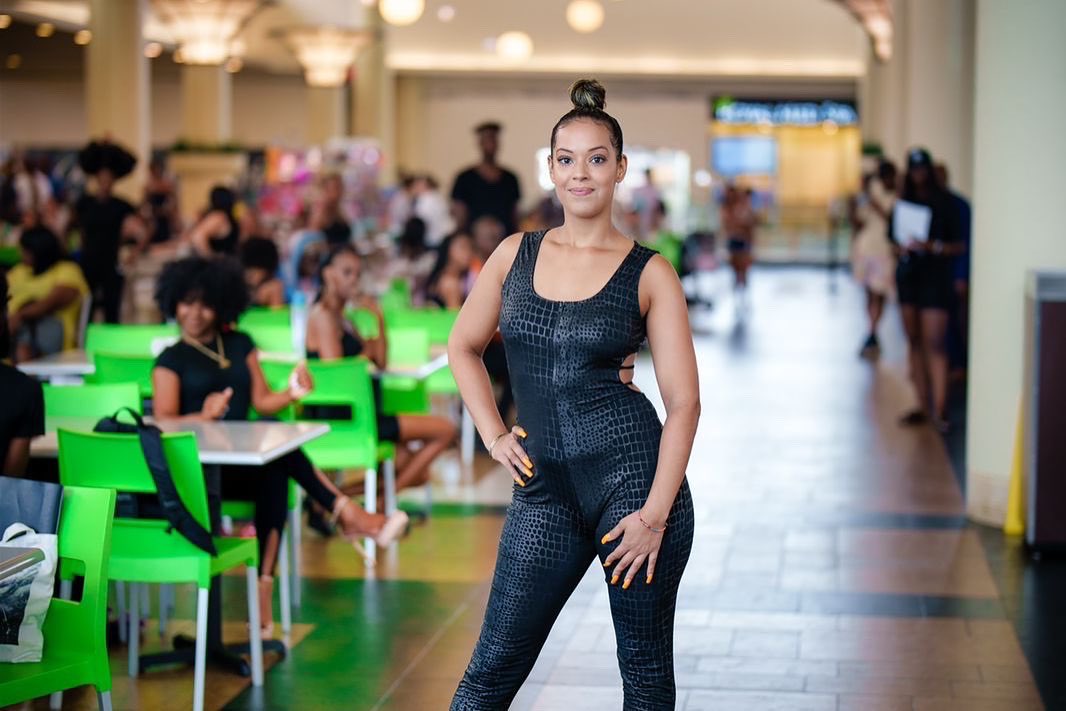 bronxfashionnyc's tweet photo. 📸 @splitsecondmoments_ at @mallatbayplaza for BxFW 

Come dream with us! 
Classes begin in the fall!

#bronxfashion #bxfw #bronxfashionweek #modelingclasses #bronxmodels #modelsearch #casting #photooftheday #trending #thebronx #bronx #bxfashion #bxfashionweek #bronxfw #bronxmua https://t.co/HcNhVVTy7W