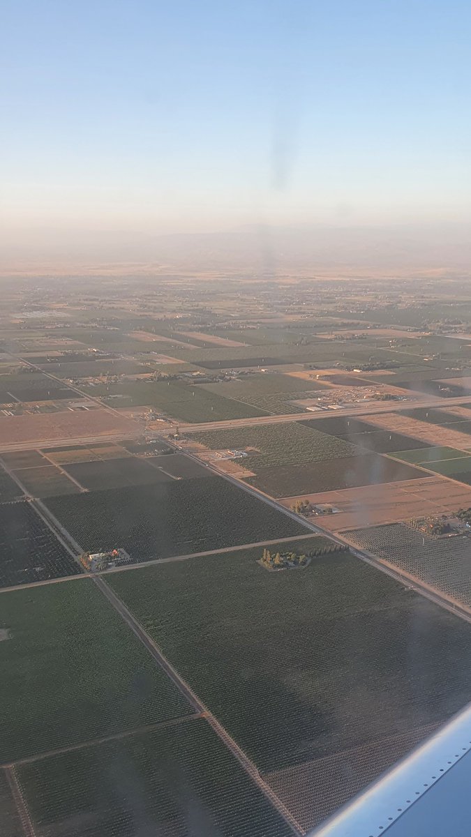 Water in California, a few observations.

Firstly, everyone here talks about water all the time.

Also,it is a fully tradable commodity here - if you need it, you buy it.

It's sold in "acre-feet". That's one foot high × one acre.

Not so long ago these were €70, now =  €1000