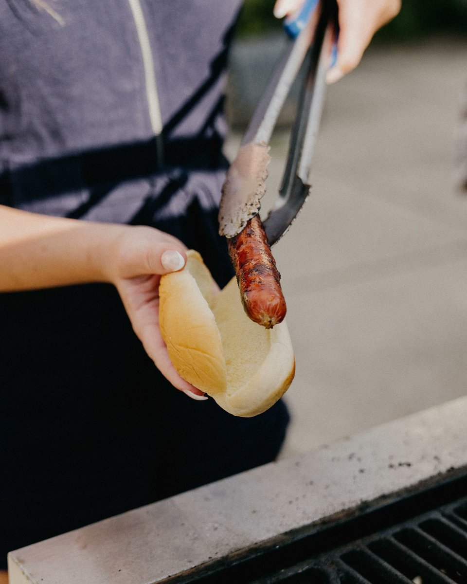 Sahlens's tweet photo. The start of #football season is right around the corner! Get in the spirit by breaking out the #grill, tossing the ball around, and cooking up #Smokehouse #HotDogs. Kick it off right with Sahlen’s #DogsDoneRight. https://t.co/d0yvFcWF0u