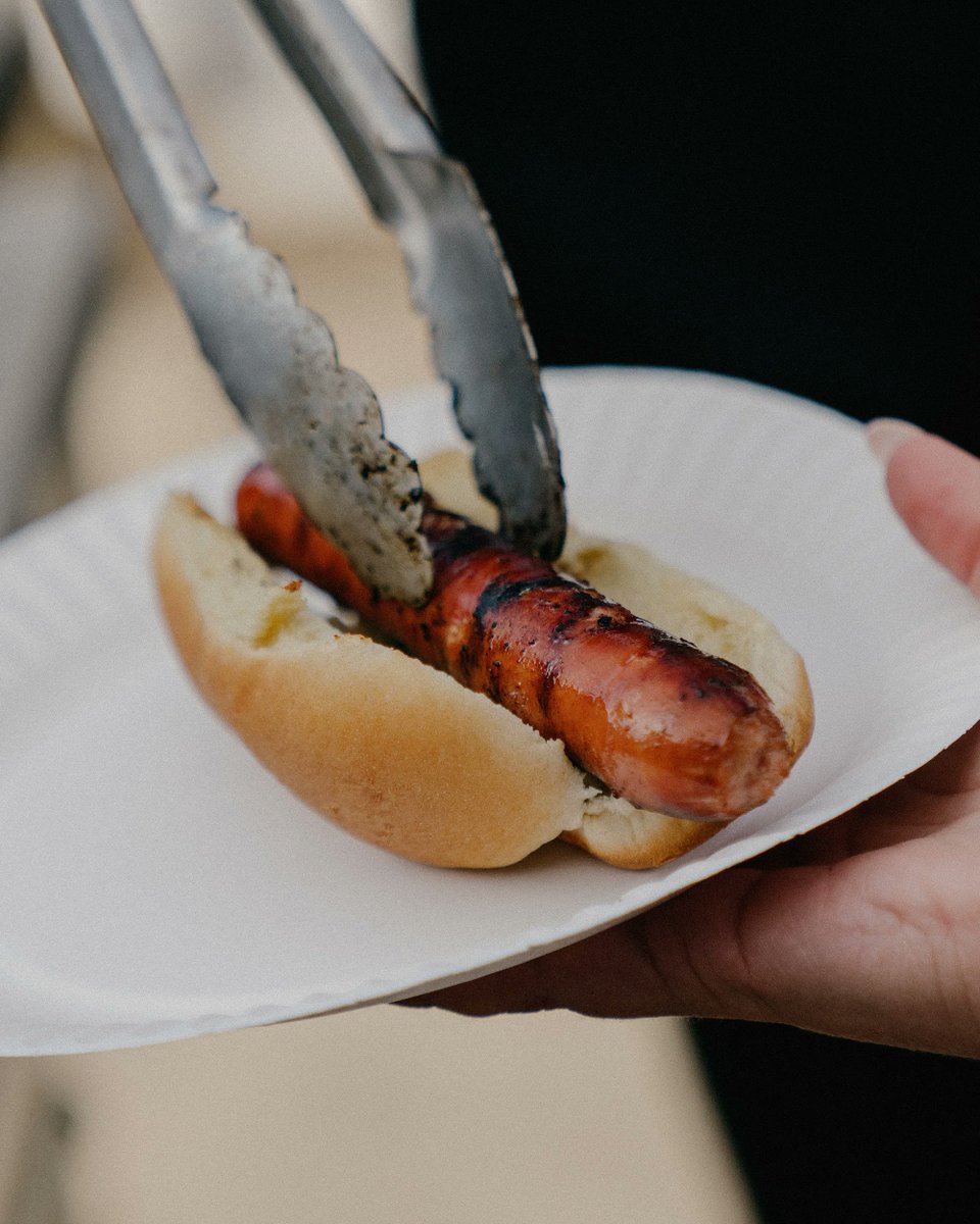 Sahlens's tweet photo. The start of #football season is right around the corner! Get in the spirit by breaking out the #grill, tossing the ball around, and cooking up #Smokehouse #HotDogs. Kick it off right with Sahlen’s #DogsDoneRight. https://t.co/d0yvFcWF0u