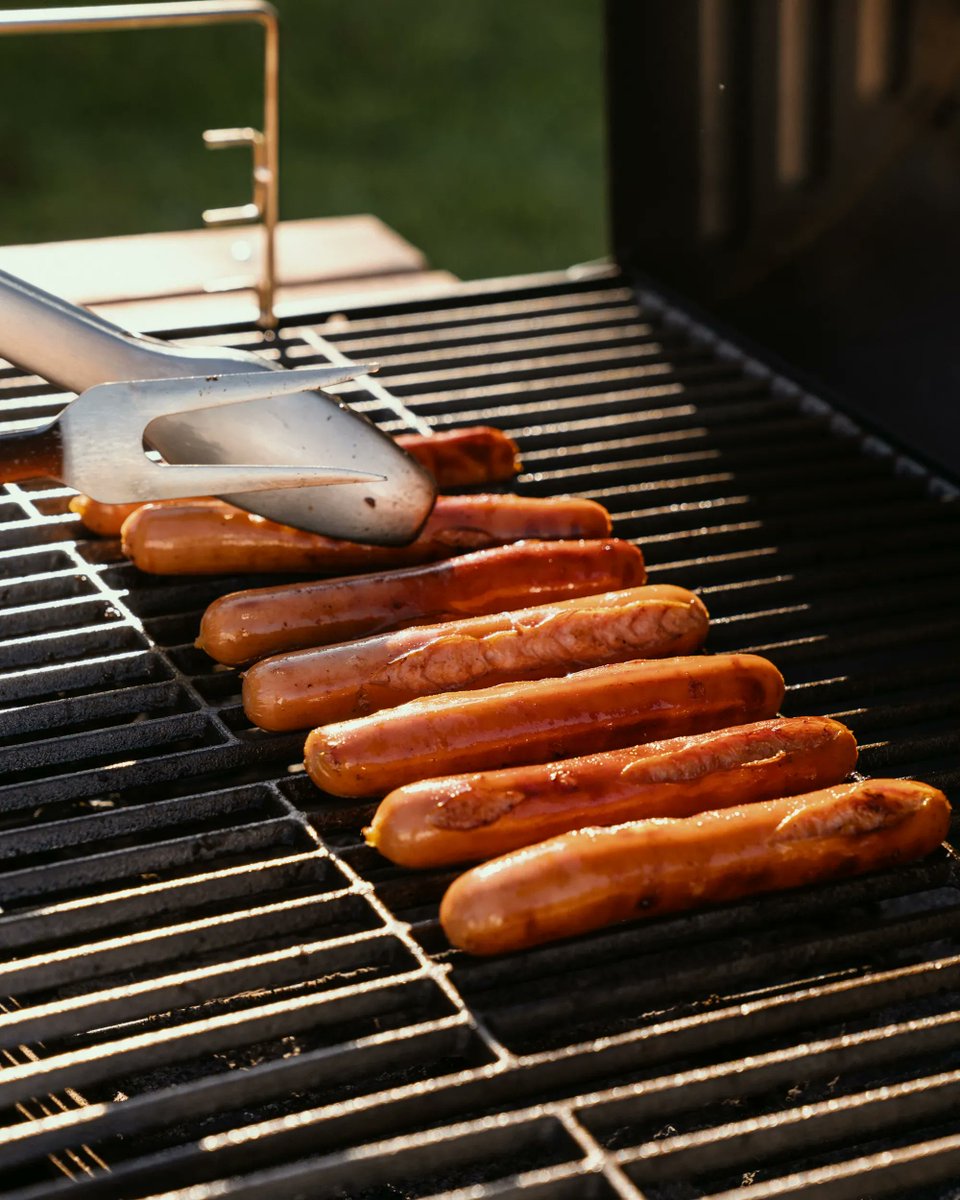 Sahlens's tweet photo. The start of #football season is right around the corner! Get in the spirit by breaking out the #grill, tossing the ball around, and cooking up #Smokehouse #HotDogs. Kick it off right with Sahlen’s #DogsDoneRight. https://t.co/d0yvFcWF0u
