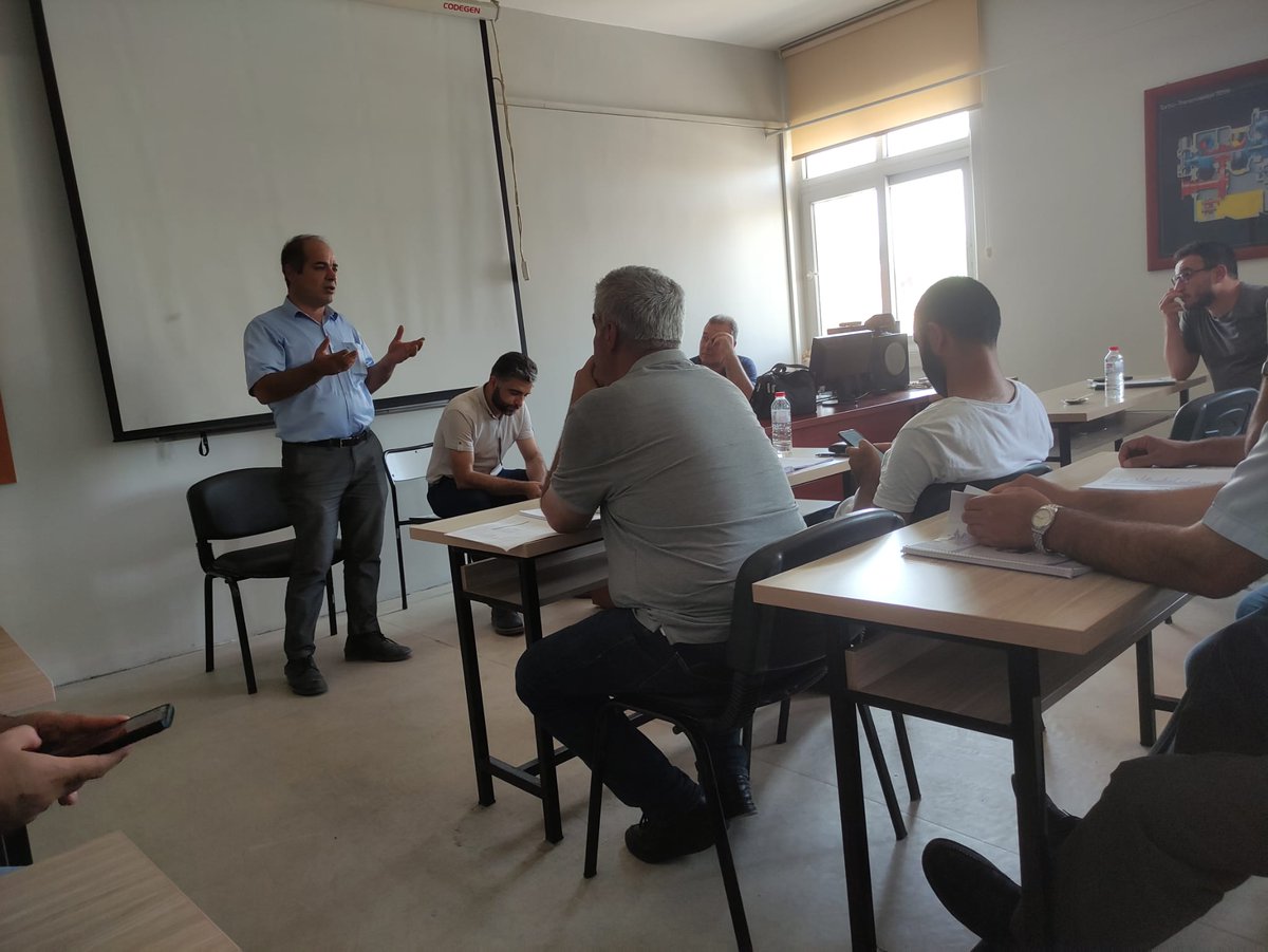 cumaliaktop's tweet photo. #Adana #Mersin #Konya #Gaziantep #Diyarbakır
Adana #demard olarak adana"da 15400 dmu set bröve kursu gören meslektaşlarımızı ziyaret edip kendilerine başarılar diledik.
Makinistlikte eğitim bitmez.
#HayatUlaşıncaBaşlar
@akaraismailoglu https://t.co/DN6WmLNb4u