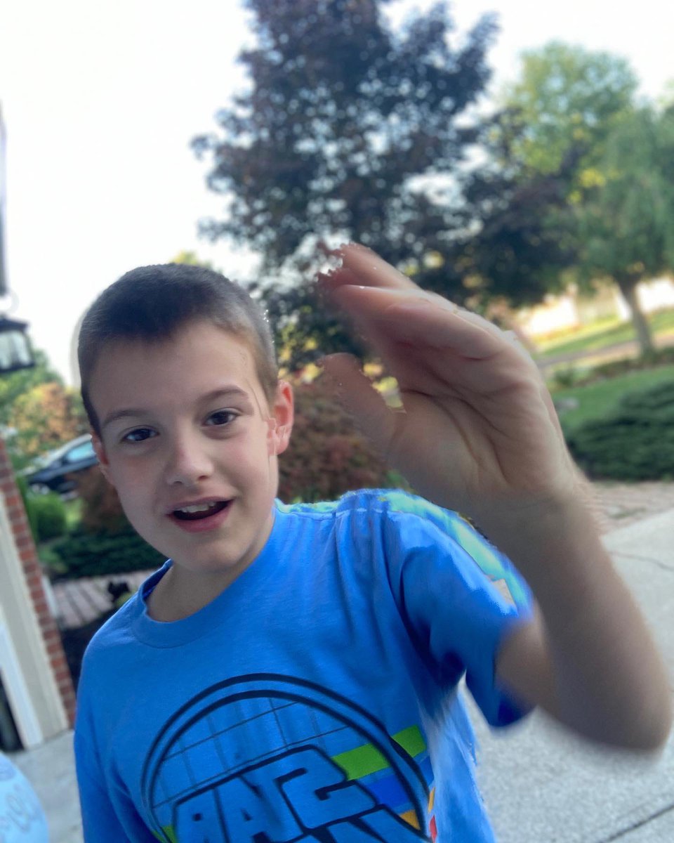 fabian_misty's tweet photo. 🏫 🍎 ✏️ first day of 6th grade for my big guy! #insightacademy #alwaysaneagle ♥️NOCS https://t.co/xt7nqWIbxo