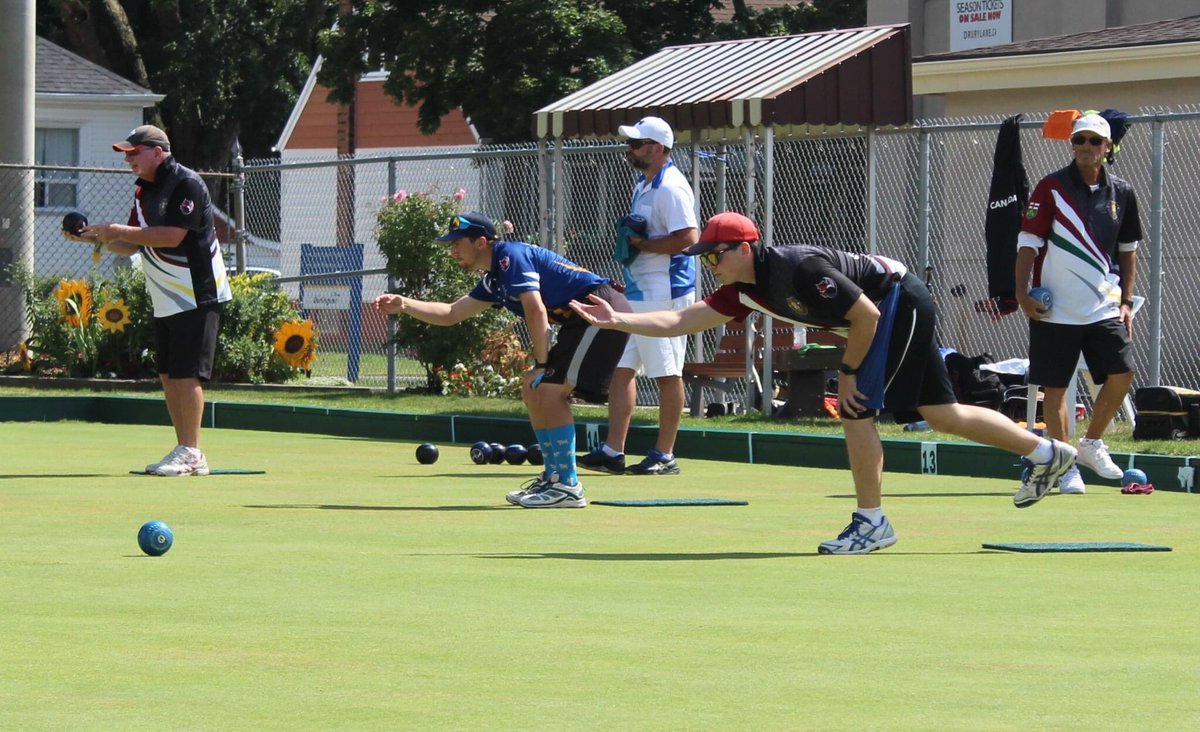 Some good pictures of the Mikeys!!