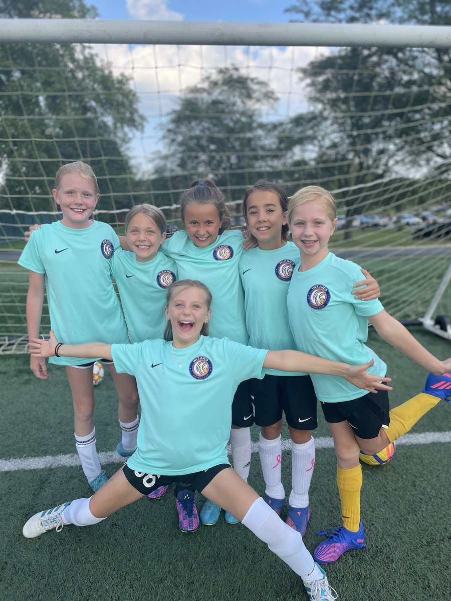 WizardFCSoccer's tweet photo. Let’s hear it for the new turquoise training jerseys! 👏🏻👏🏻👏🏻 •

#soccer #football #newkit #womenssoccer #practicemakes #sport #soccerislife #sports #improve  #soccerlife #thewizardway #nike #workhard #soccerskills #wizardfc #training #fallsoccerseason #youthsoccer #teammates https://t.co/OsIx2xia0O