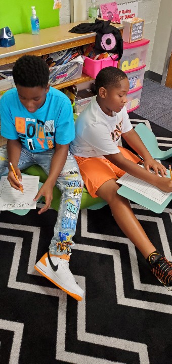 HoweryRockStars's tweet photo. Making rules for their perfect classroom if they were the teacher. We then discussed as a class what our rules should be. @TrumanHMC1 @SueHerrera14 @HMC1Proud https://t.co/K0WjHwv8a7
