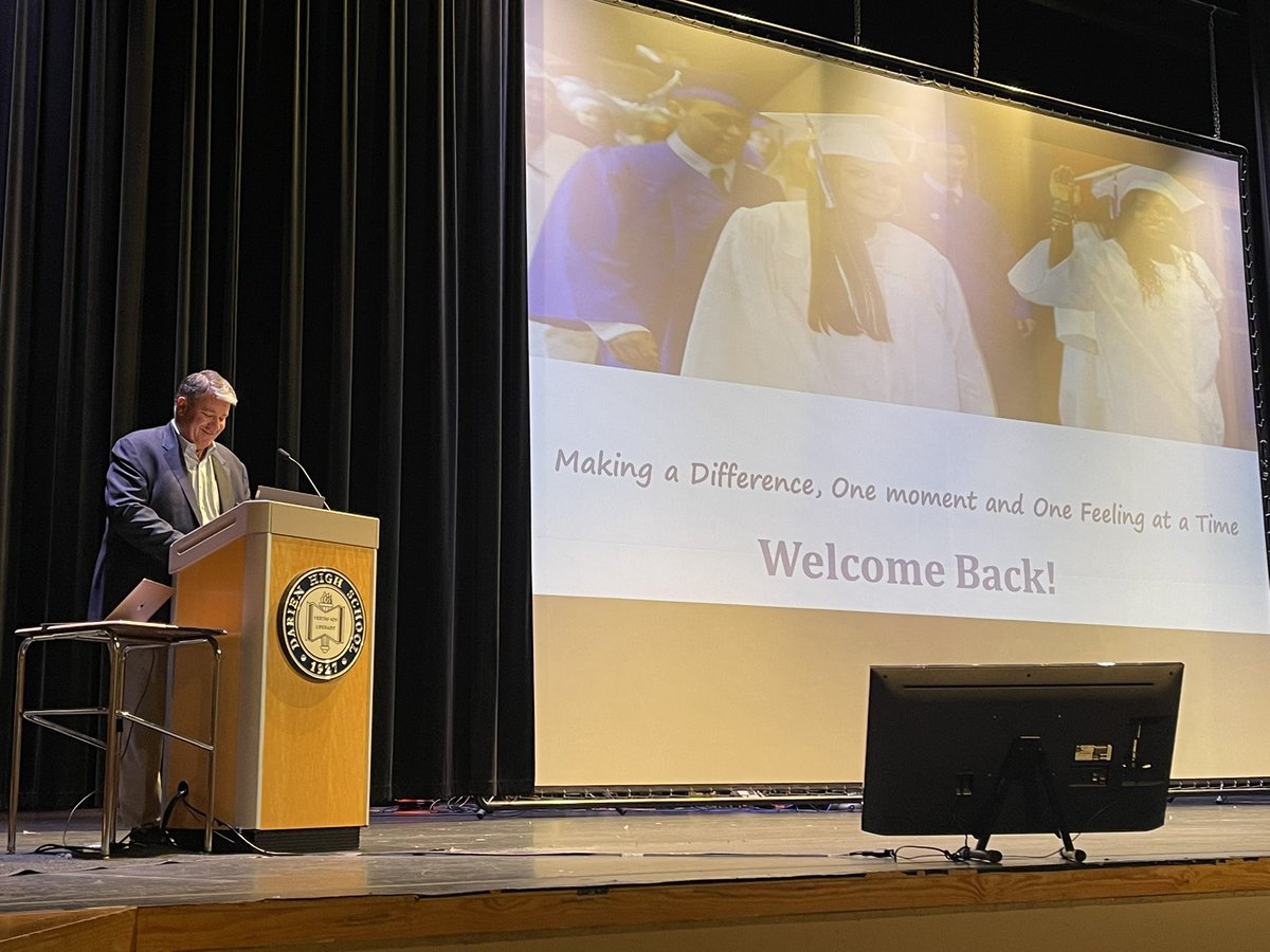 drmcgettigan's tweet photo. Welcome back all! It’s wonderful to see you all! #WeAreDarien https://t.co/phMXEGv7Iw