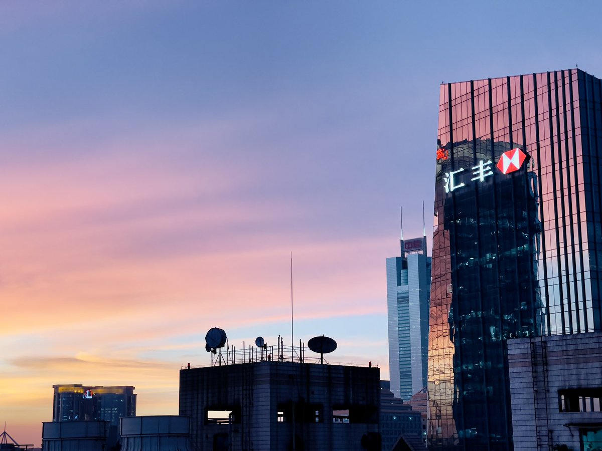 simoncheung0229's tweet photo. The beauty of a sunset is ineffable, 🌀is coming 🌇🔥 火雲蓋頂
#landscape #landscapephotography #landscapelovers #urbanphotography #urban #cityphotography #cityphoto #cityscapephotography #photo #photographers #typhoon #firecloud #sunsetlovers #sunset #sunsetphotography https://t.co/BdOsnkzzv1