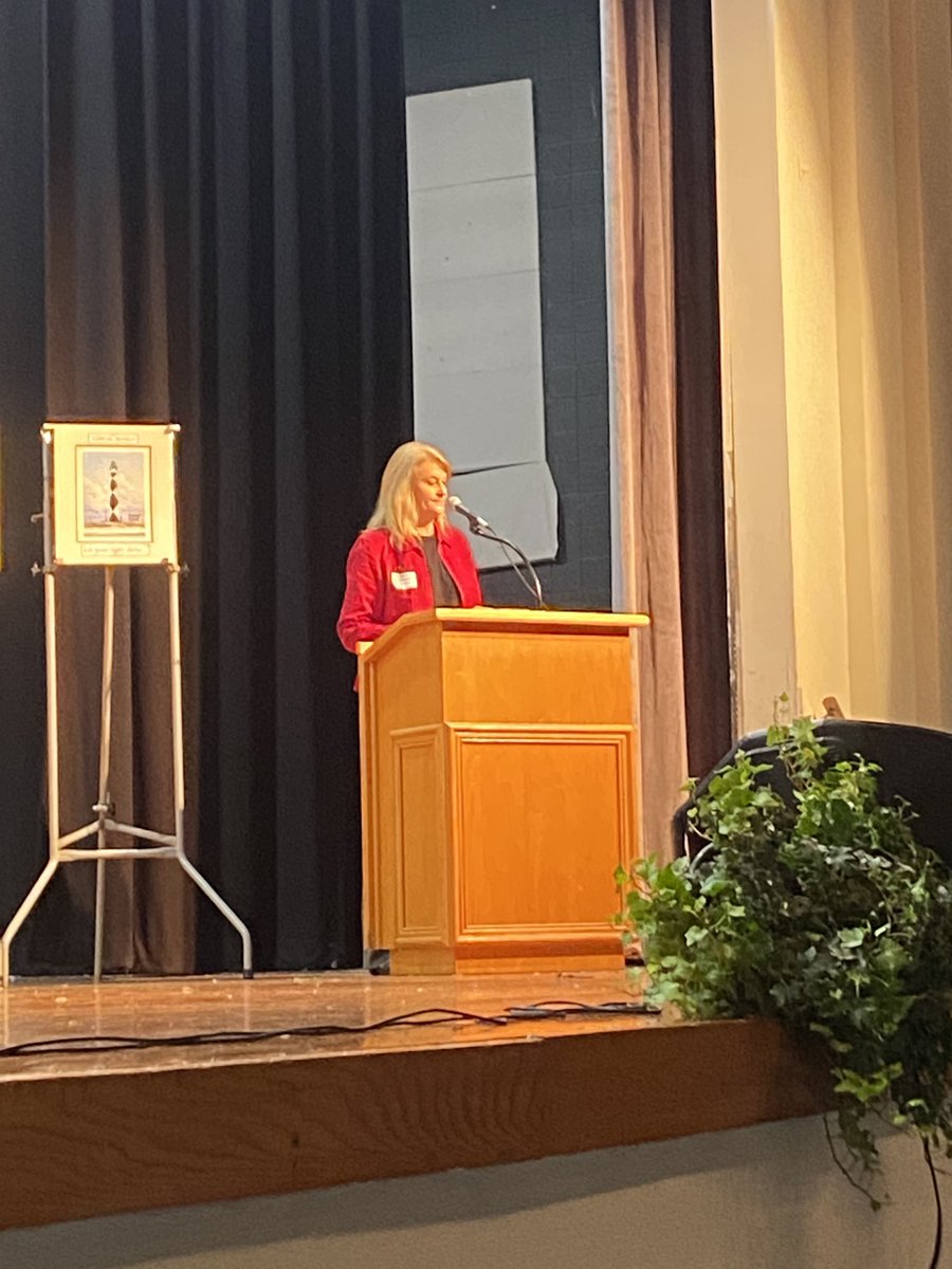 scibri's tweet photo. An amazing, authentic welcome from Dr Meadows at @colcoschools convocation #columbusconvocation22 💕love how she exhibits empathy with meeting the call of educating our students #nced #ncbold #nciste @ncdpiDTL @aplusedtech https://t.co/OsojmTxyu5