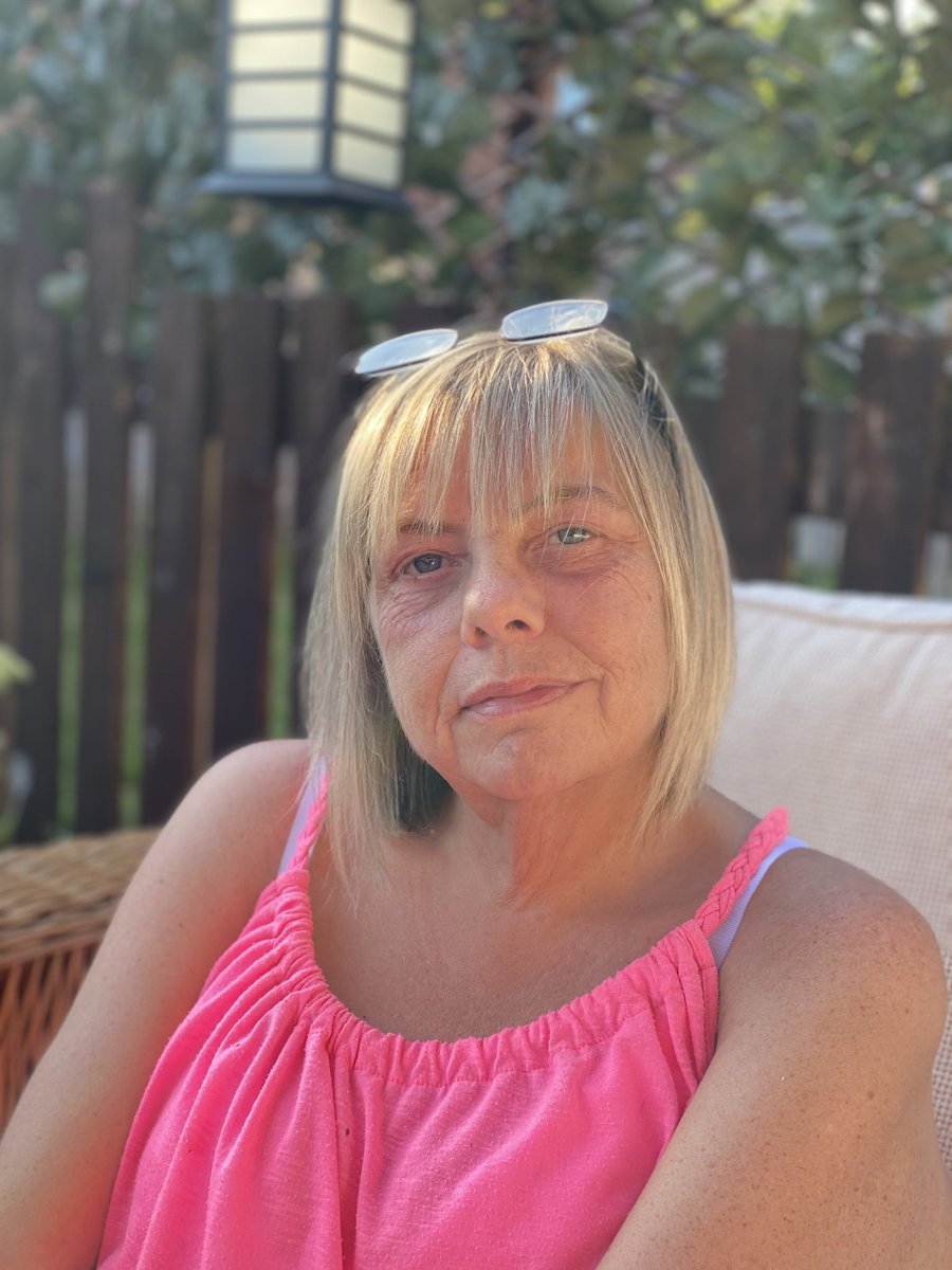 janeymed's tweet photo. 9st lost. Our amazing Lyn. We love her loads. ❤️ #Inspiration @SlimmingWorld @laraross8082 @lornadanielssw1 @ChronicleLive @NicoleGoodwin92 @sophie_brownson @BlueFlamesClub https://t.co/qYr20akf8F