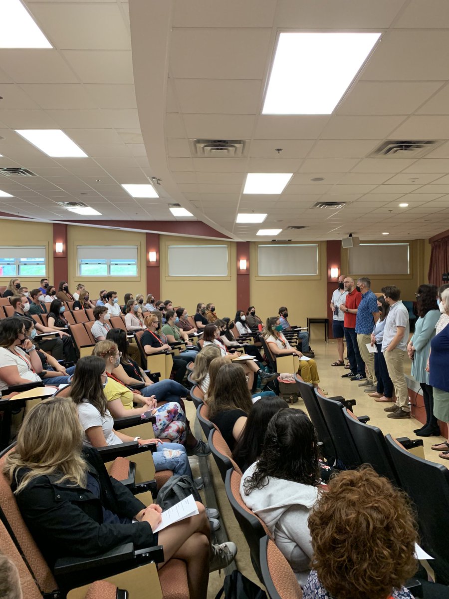 motherofjasper's tweet photo. ⁦@UNBFFacultyofEd⁩ welcomes the 2022-23 cohort! #orientation #greateducatorsstarthere ⁦@UNBFredericton⁩  Thanks #tessallen and faculty / staff for wise words #day1 #beginnings https://t.co/0HrtU0WODN