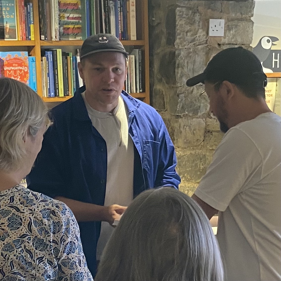 thebookeryhq's tweet image. Huge thanks to Oliver and Tom from @explodingbakery for coming to share the baking love & thank you to everyone who joined us!❤️📚✨
It's perfect weather for baking 😊
➡️ thebookery.org.uk/product/bake-i…
#jointhebakingrevolution #lovebrownies #choosebookshops #signedbooks #crediton