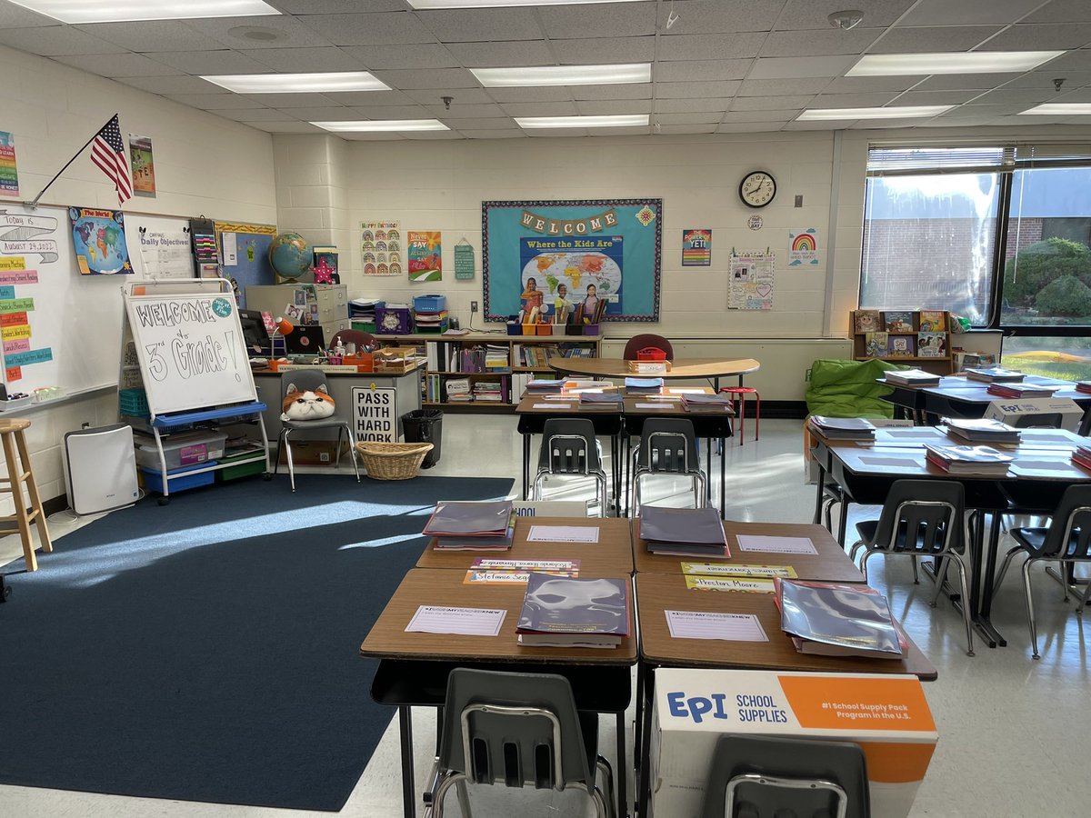 MrsG_Richardson's tweet photo. Ready for year 15 and to meet my new eagles today at Open House! #eaglesdeserveit22 @PotowmackES https://t.co/yecxhcUKKV