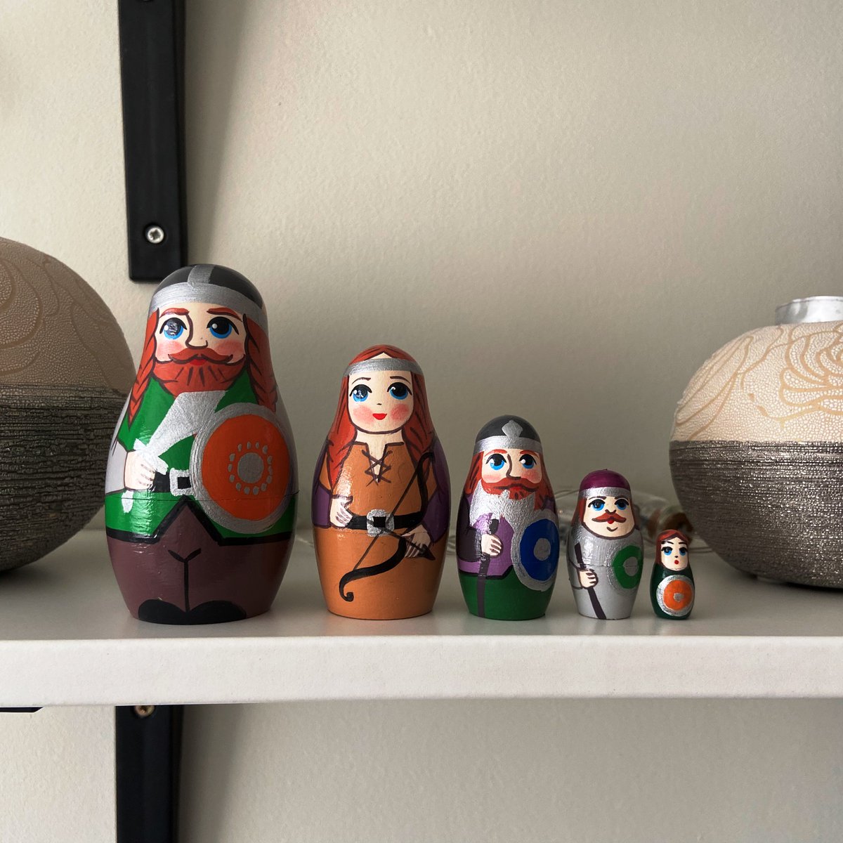 AEVVVHOME's tweet photo. Vikings Nesting Dolls Set of 5 pcs - for Viking Themed Room Decor
🛒
on Amazon: https://t.co/VHnLm9hO69
on our website: https://t.co/88WYxsiAk4

#matryoshka #nestingdolls #woodworking #belarus #vikings #viking_toy https://t.co/D0Kiyp8zWi