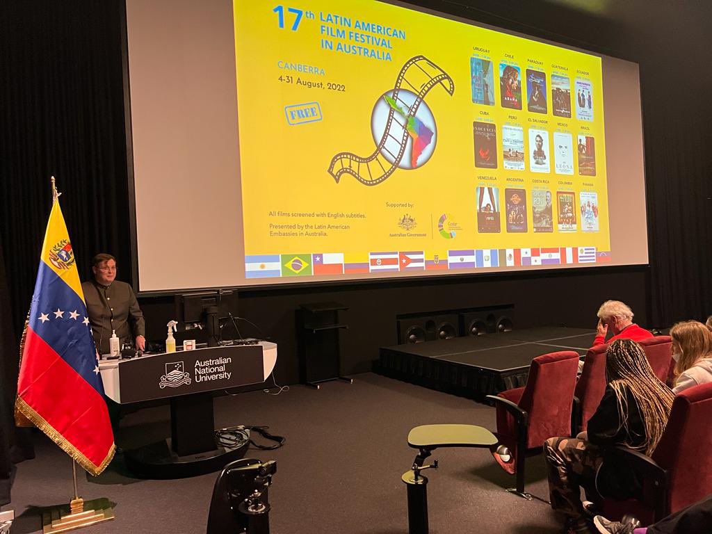El largometraje “Amor cuesta Arriba” llena la sala Kambri de la Universidad Nacional de Australia en #Canberra donde el público se deleitó con esta extraordinaria comedia venezolana 🇻🇪

<a href="/CancilleriaVE/">Cancillería Venezuela 🇻🇪</a> 
<a href="/Fariacrt/">Carlos Faria</a> <a href="/villadelcine/">Villa del Cine</a> <a href="/amazonia_films/">AmazoniaFilms</a> 
<a href="/dagasre/">Daniel Gasparri Rey</a>