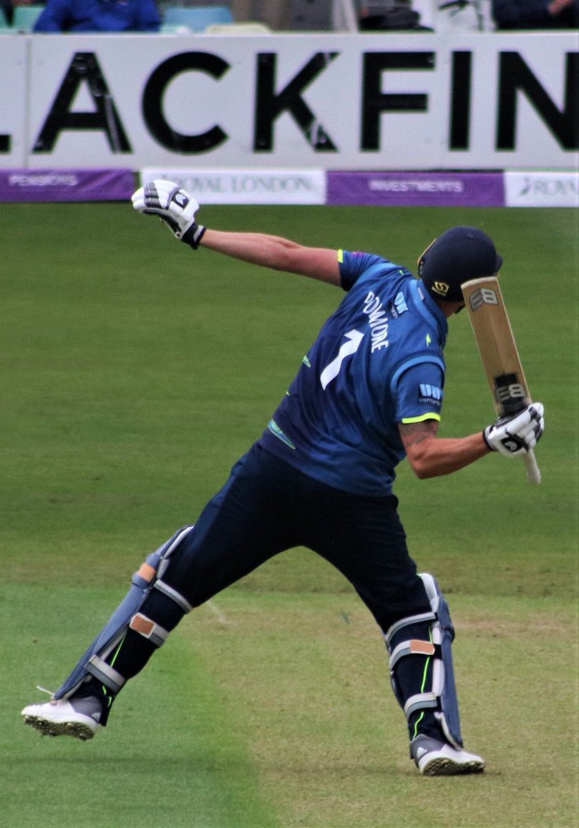 Spitfire_Dan's tweet photo. Harry Podmore, in the Royal London One Day Cup, hitting the winning runs through extra cover 💥 https://t.co/k0Bip7y1Np