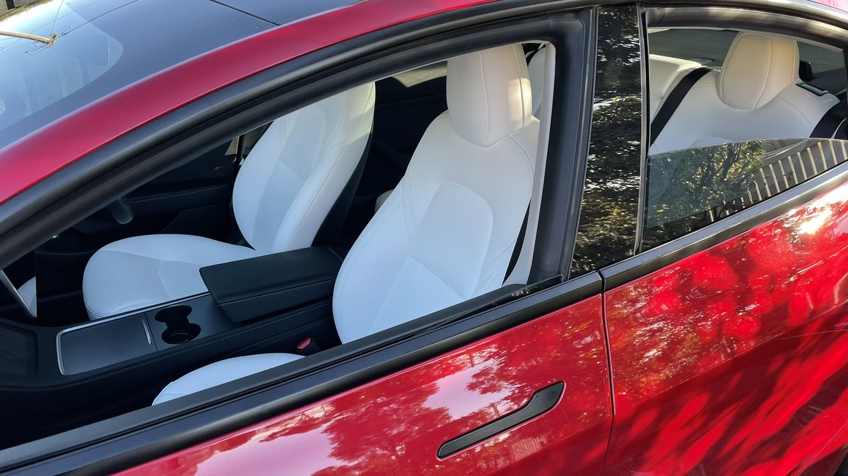 I’m selling our 🦄 Tesla Model 3. 

Trading in for a Model Y instead so we can fit the dog in the boot. Honestly could never go back to a petrol car now. 🤮 

Mates rates for friends - HMU. 

carsales.com.au/cars/details/2…