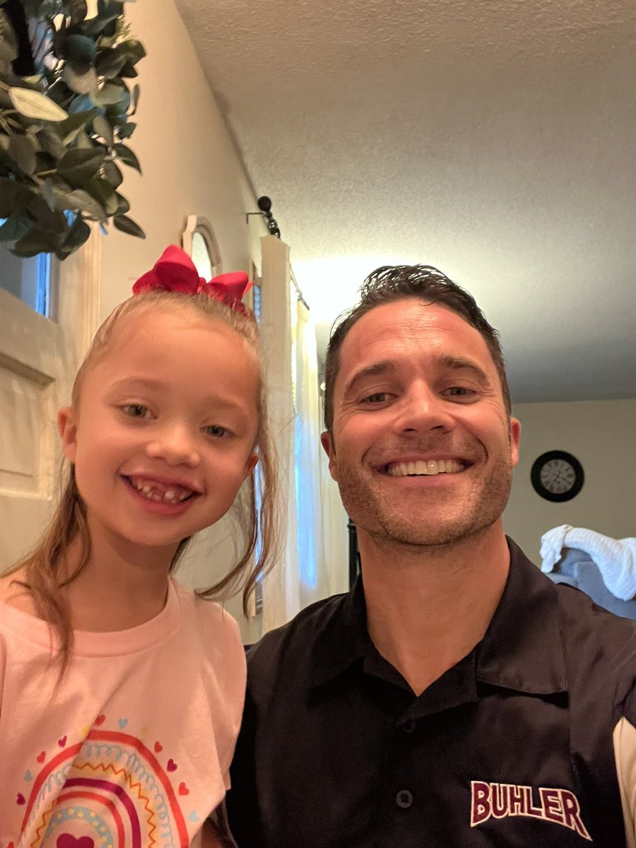 PrincipalPaul's tweet photo. Have a great first day of KINDERGARTEN, Cora! I know Mrs Schafer will take great care of YOU! #UVlearn https://t.co/FGGPR34FAK