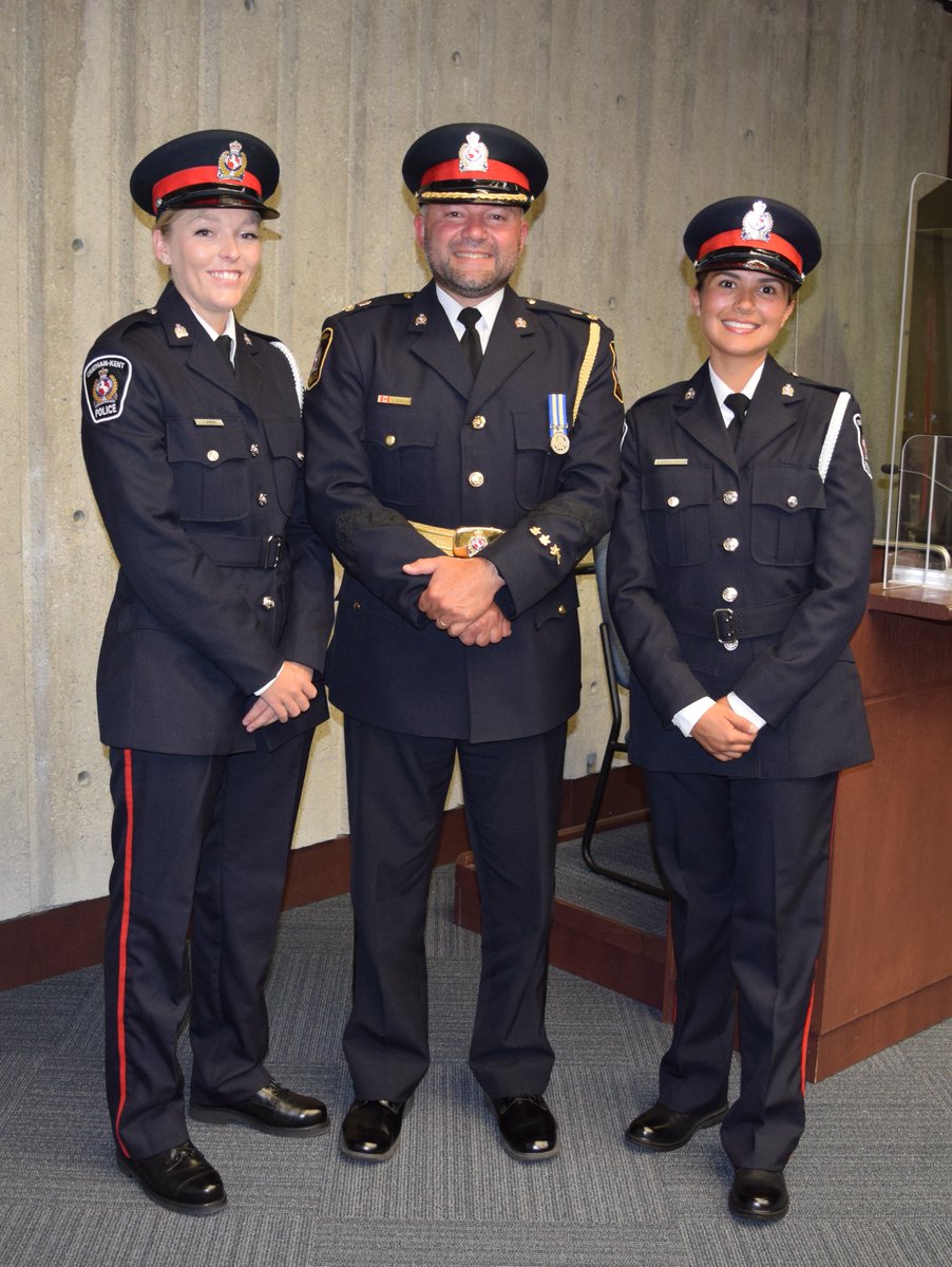 Yesterday, our recent graduates from the Ontario Police College took their oaths and were sworn in as Constables by Justice Robert Horton.

Congratulations to CONSTABLE Taryn Apers and CONSTABLE Manuela Carmona-Moreno! 

Welcome to CKPS! Stay safe!