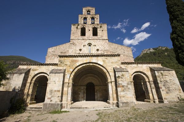 patrimonigencat's tweet photo. 👣 Aquest cap de setmana, #escaPAT fins al nord del #PallarsSobirà i descobreix #GerridelaSal!
📍 Una petita vila medieval que destaca pel seu patrimoni industrial i arquitectònic: l’alfolí de la sal i el Monestir de Santa Maria.
Posa't en marxa! 👉 https://t.co/YOboHhLmeY https://t.co/x7ATHGdxyg