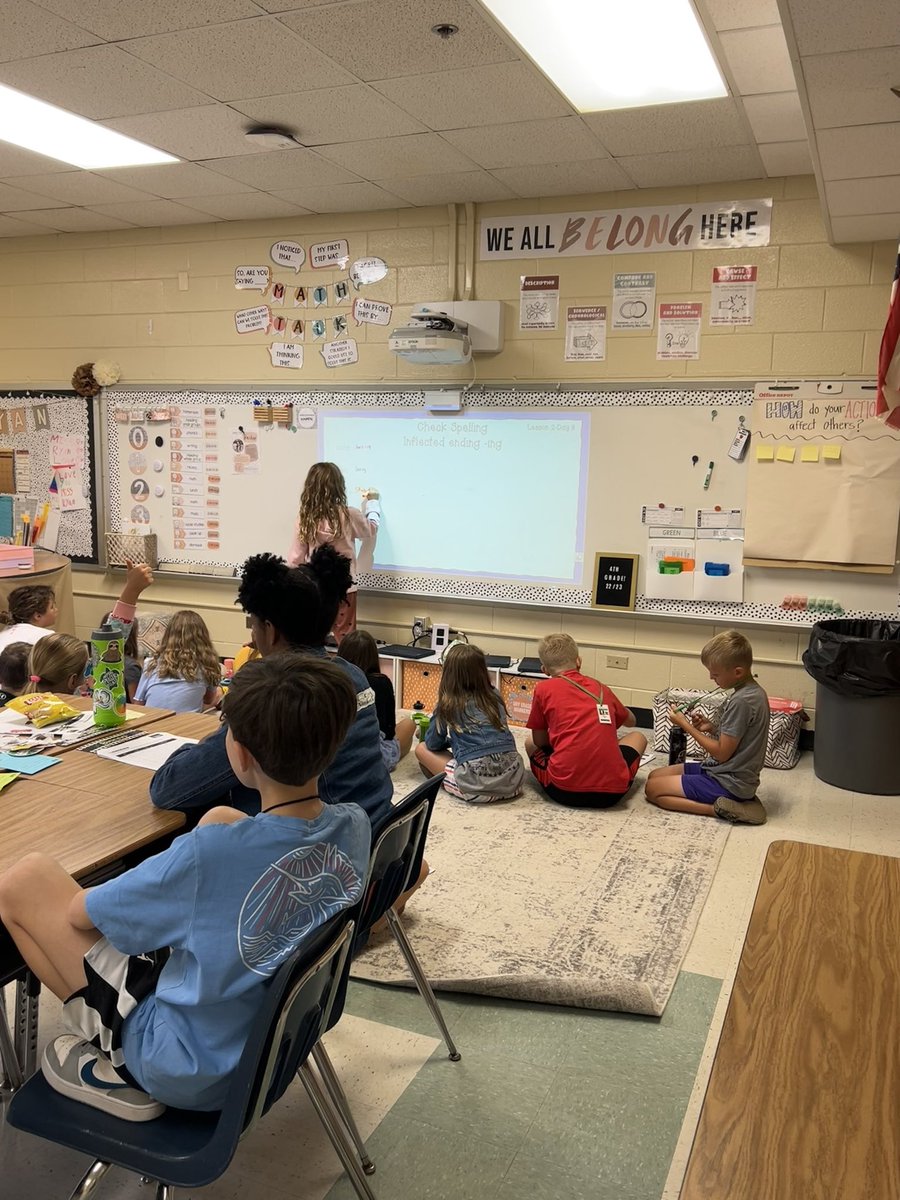 Mrs_ThompsonCST's tweet photo. Fourth Graders are actively engaged in their vocabulary surge lessons! Loved seeing elbow partners, raised hands, and feedback from their peers! #RNEgreatthings #everychildreads @d_kinoshita1 https://t.co/sNeUfI7aaO