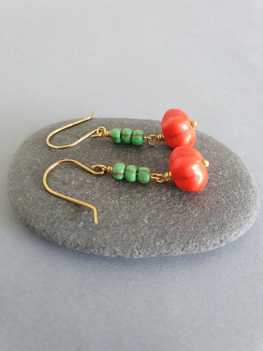Super cute little pumpkin earrings with green striped czech glass beads Perfect for Autumn and of course Halloween 🎃 

etsy.com/uk/listing/122…

#mhhsbd #etsy #shopping #jewellery #giftideas #Halloween #handmade #Earrings