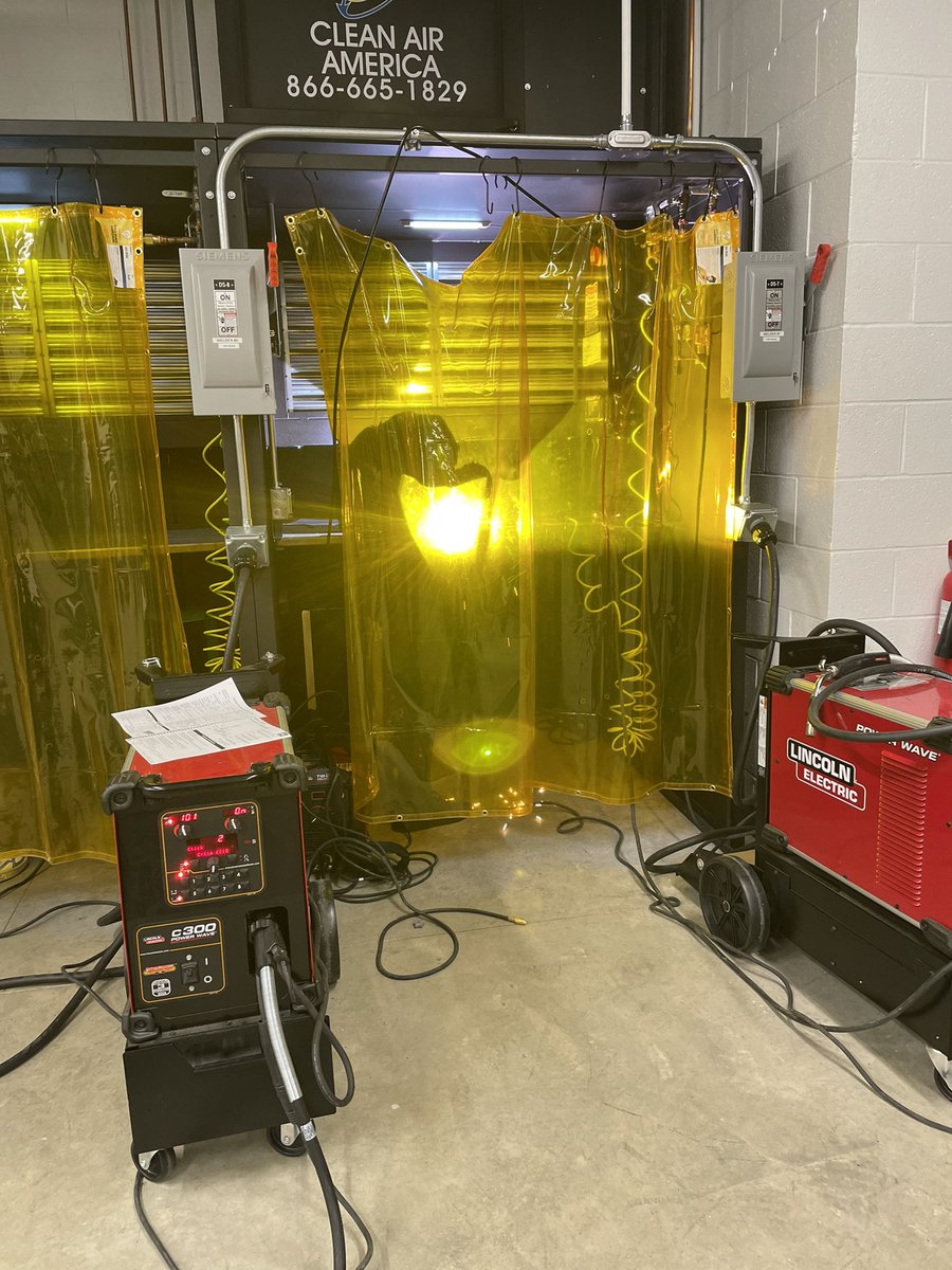 AgWithMissLee's tweet photo. It’s feels good to be back! Ag Structure students are hitting the ground running with their @NC3partners certifications!  @LincolnElectric https://t.co/BbDDXppBUW