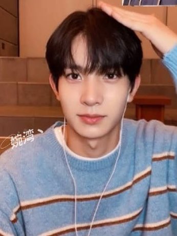 CIX_OFFlCIAL's tweet photo. ueueuUuEEE https://t.co/G0caGg2kcI