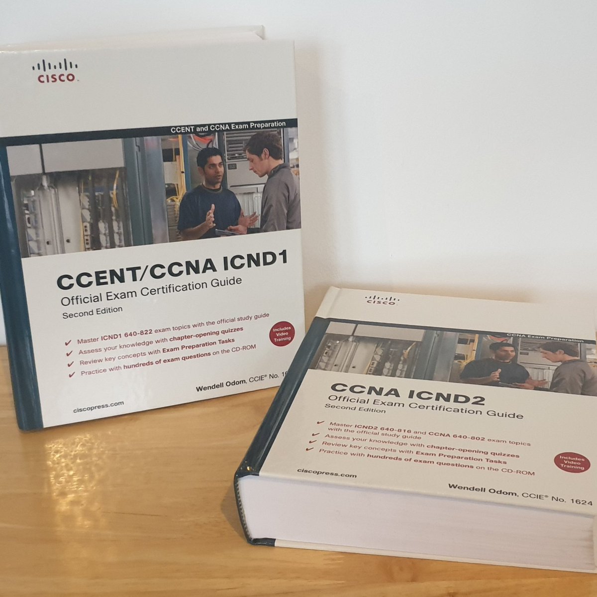 mymindsmadness's tweet image. 🚨 DOUBLE GIVEAWAY 🚨

To celebrate 1k followers. 
If you are based in UK you can win my old CCNA Books. 
If international you can win A digital copy of ccna practice tests. 

1. Follow @mymindsmadness &amp;amp; @ETH4N3T
2. Like this post
3. Comment with your national flag 🏴󠁧󠁢󠁳󠁣󠁴󠁿
4. Retweet