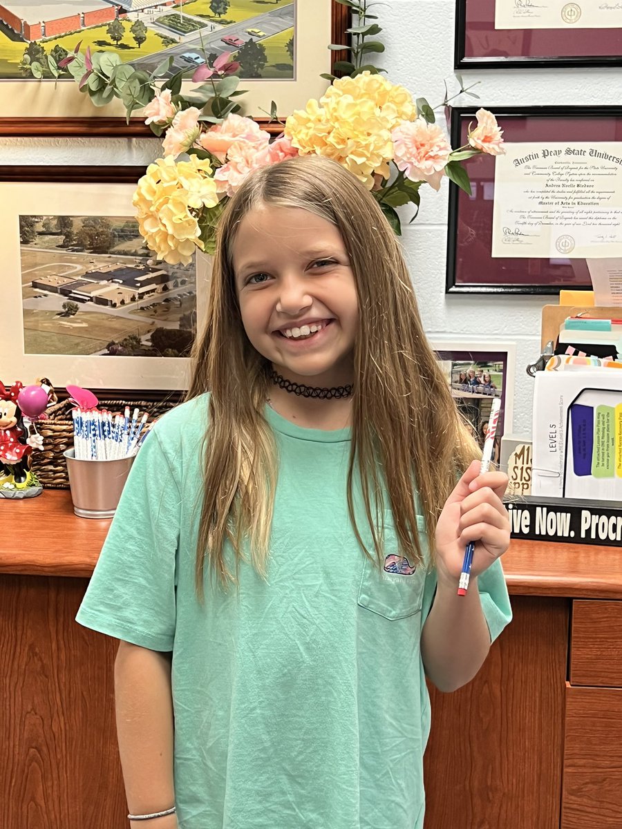 Ella Hartsfield led the Pledge of Allegiance this morning. A WBES leader.🇺🇸 <a href="/ErnestineAdams/">Ernestine Adams</a> <a href="/andreabledsoe4/">Andrea Bledsoe</a> <a href="/DCS_TN/">Dickson Co Schools</a>