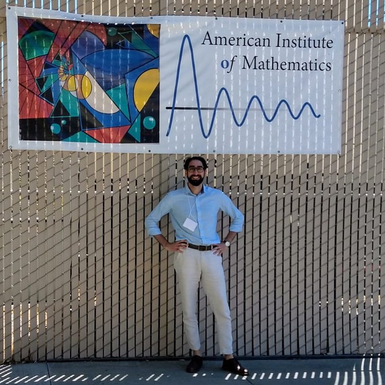 Esta semana el director de nuestra Maestría en Investigación y el Doctorado ICT <a href="/m_artigiani/">Mauro Artigiani</a> está realizando una estancia de investigación sobre Grupos de Veech y de isometrías para superficies planas de tipo topológico infinito, en San José California🤓

#OrgulloRosarista