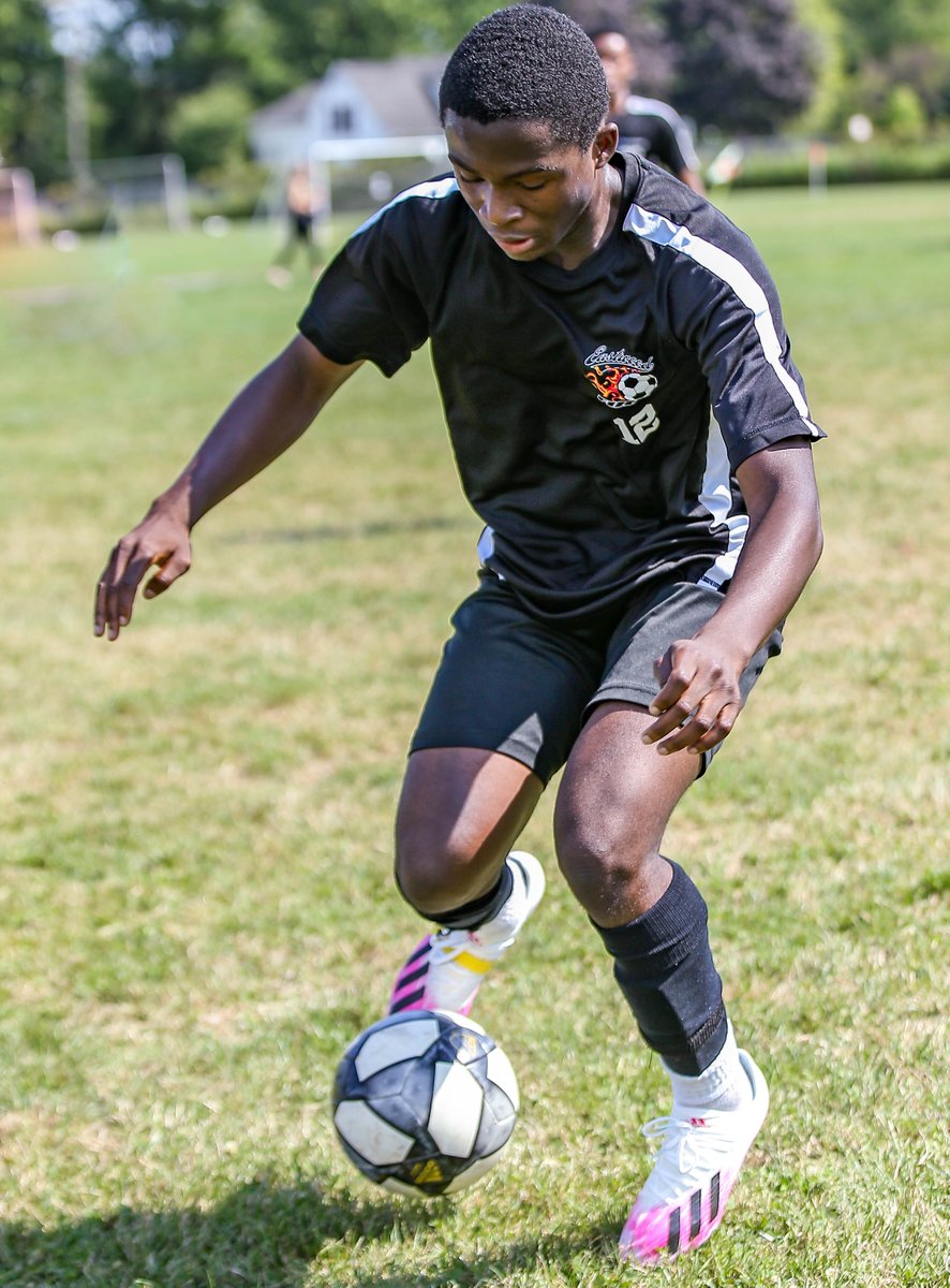 bill_asp's tweet photo. High School Senior - Fall Sport Athlete?  Register for my free Action Photo Giveaway, text, email or call with name, school &amp; sport.  Drawing in on Sunday 8/28! https://t.co/8yxX4xF3zi