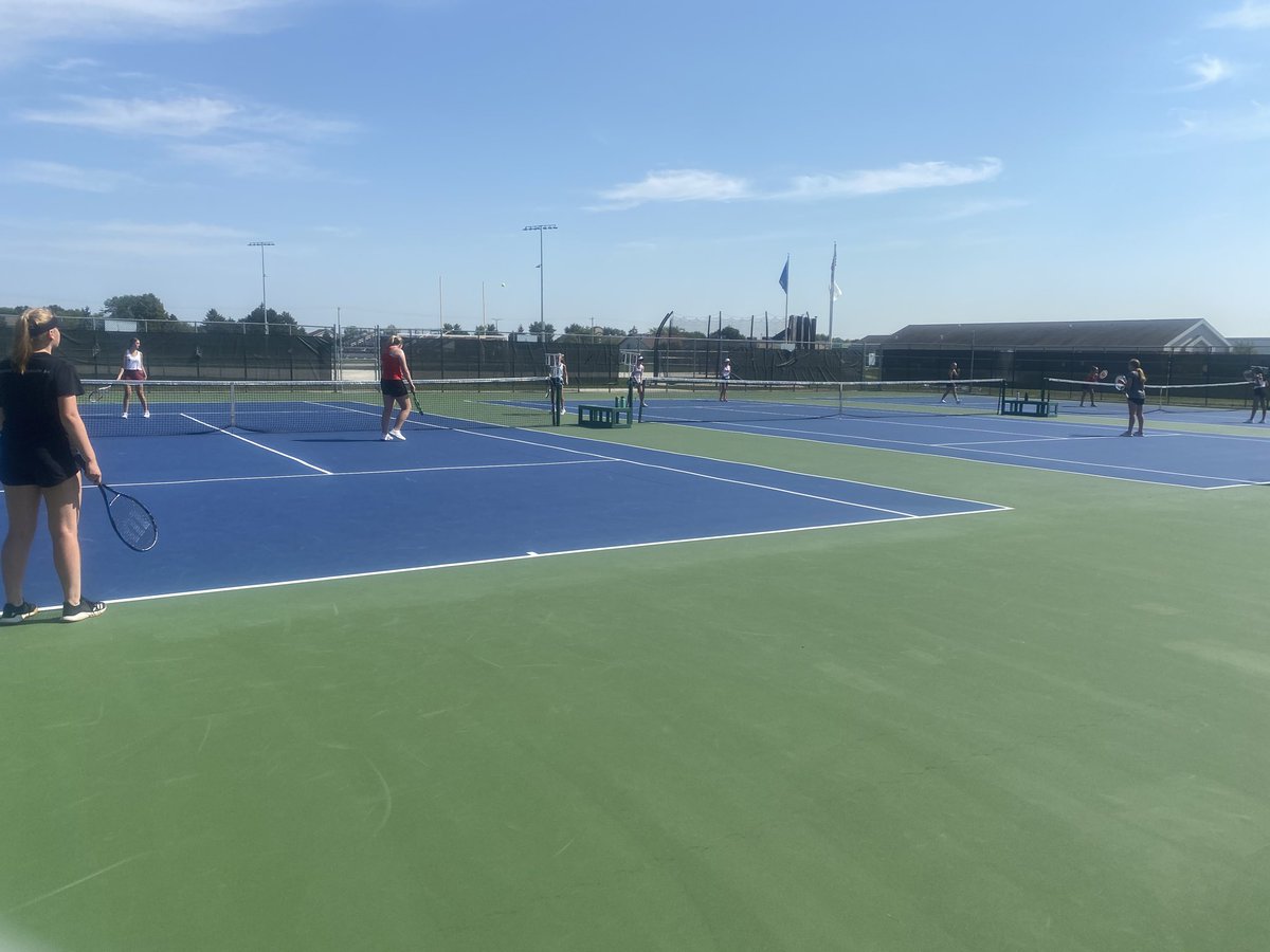 JV competing in the DePere Quad.  Go Red Raiders!  Great day for tennis. ⁦<a href="/PulaskiRedSea/">Pulaski Red Sea</a>⁩ #raiderstrong