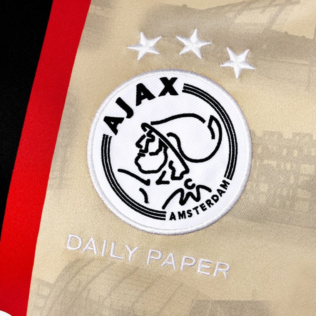 uni_forma's tweet photo. Ajax 2022/23 üçüncü forması tanıtıldı. 
⭐️⭐️⭐️
Forma, Hollandalı moda markası Daily Paper - Ajax işbirliği ürünü. 
#Ajax #DailyPaper #adidas https://t.co/IxBU2fxPXA