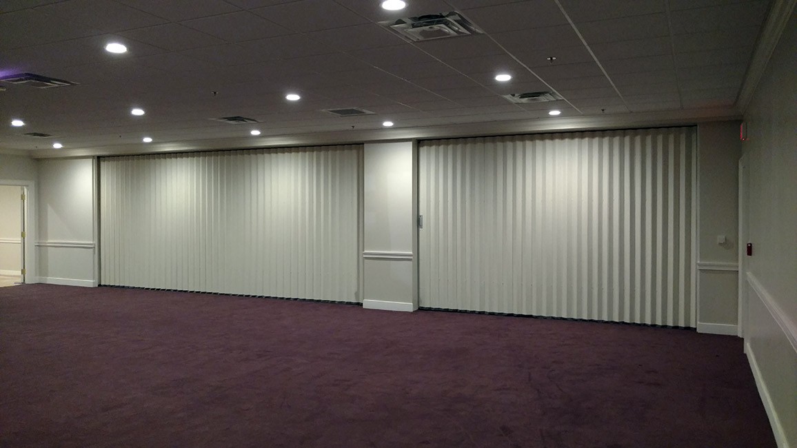 Installation image courtesy of Barranger Inc

Details including product downloads can be seen at Woodfold’s website: woodfold.com/hufcor