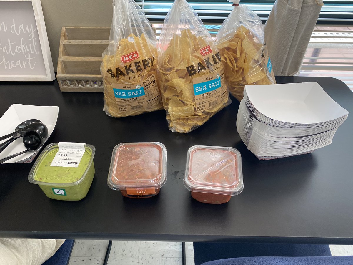 AlmarazTonya's tweet photo. Special delivery from our favorite @HEB @1604 and Bandera! @NISDHelotes feels so appreciated!  We love our HEB.  @NISD https://t.co/7juwTj4Hgm