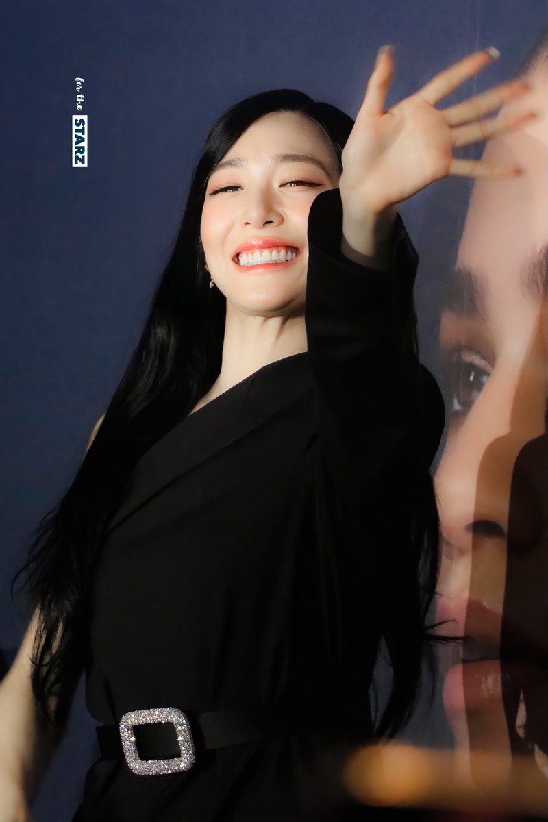 FORTHESTARZ's tweet photo. 220824 싱가포르 LANCOME 

#GIRLSGENERATION #소녀시대
@GirlsGeneration @tiffanyyoung 

Tiffany at #LANCOME FIRST BEAUTY TECH FLAGSHIP store.

#TIFFANYYOUNG #티파니 
#StrongIsTheNewYoung https://t.co/Lr3yROiUZo