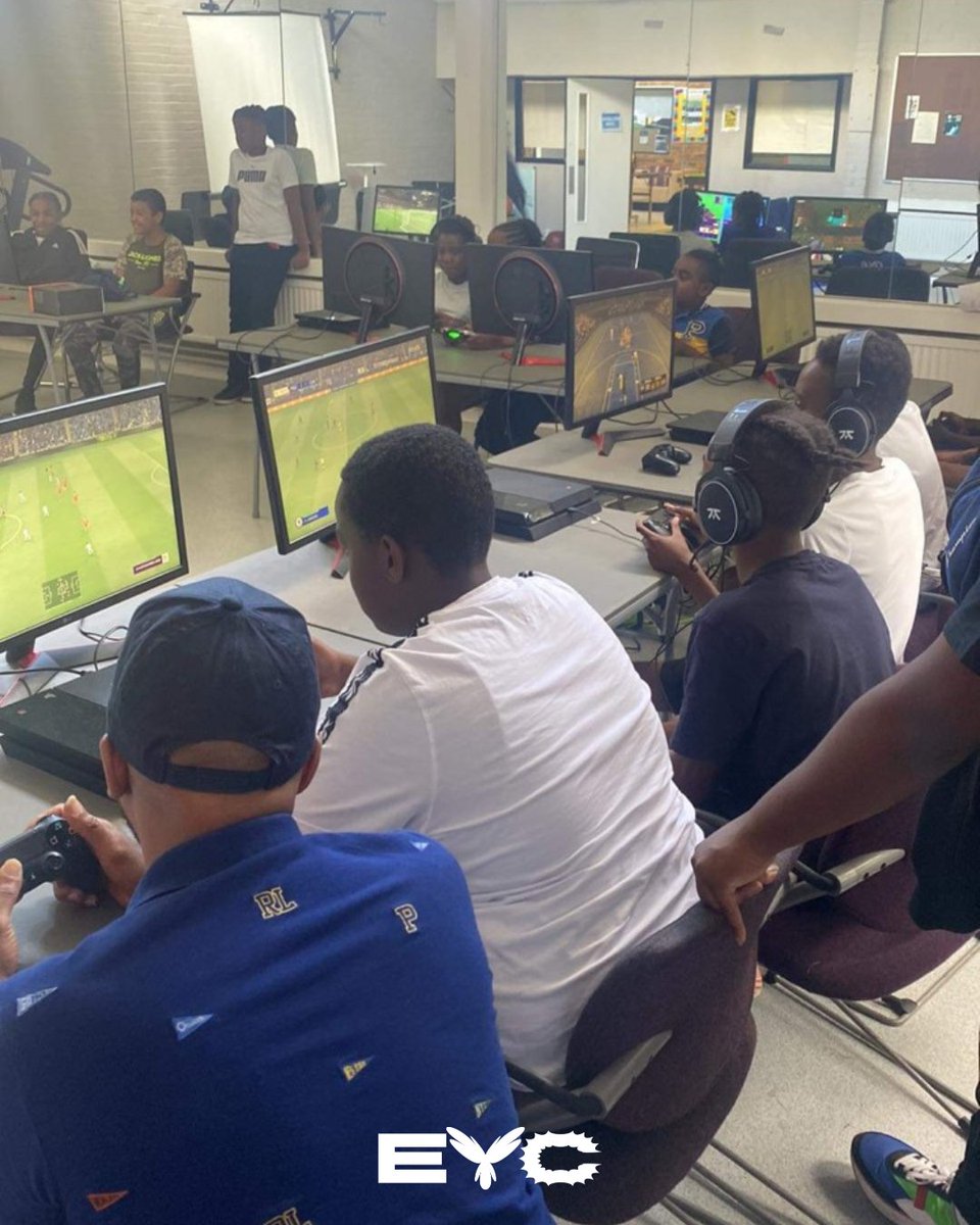 alwaysfnatic's tweet photo. We’re very proud to welcome @EsportsYC to our College Partnership Programme and support them with @FNATICGEAR and educational resources!

Here they are with their gifted Reacts, playing FIFA and Fortnite - have we got a future @Tekkz on our hands? 👀 https://t.co/UYFrk52chB